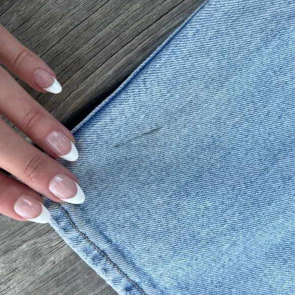 American Eagle Jeans Women’s Size 4 Regular Light Blue High Rise Mom Strigid - Picture 6 of 8